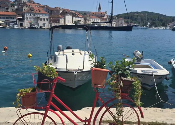 Holiday Gariful Villa Milna (Brac)