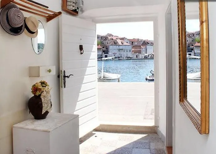 Holiday Gariful Villa Milna (Brac)