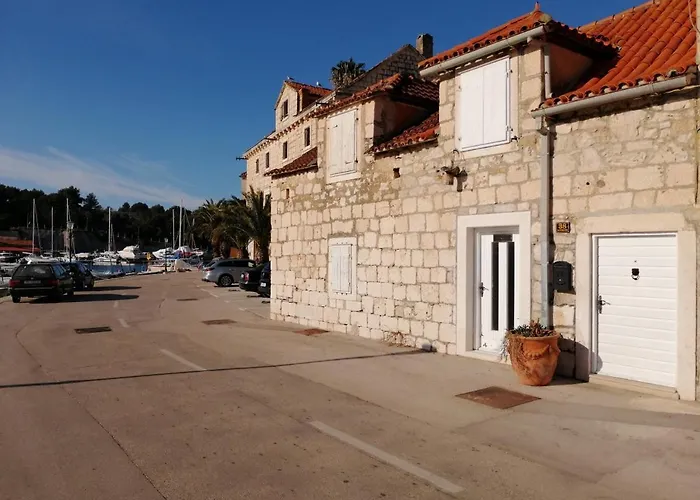 Vila Gariful Milna (Brac)