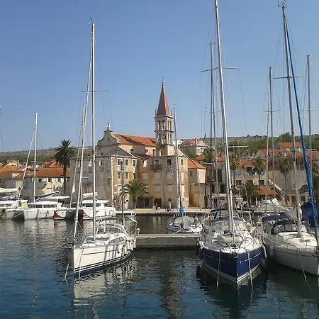 Villa Holiday Gariful Milna (Brac)